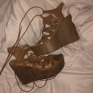 Steve Madden wedge 9.5